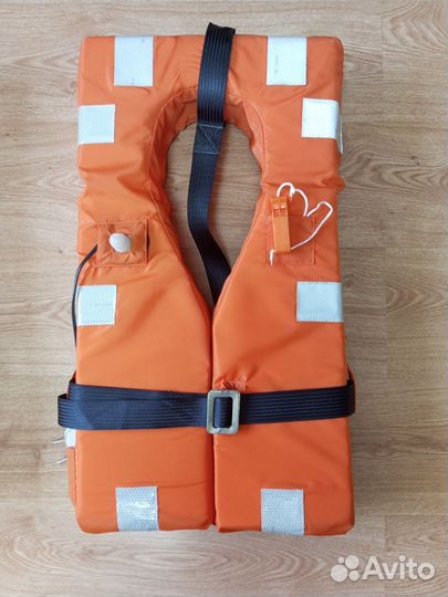 Спасательный жилет
