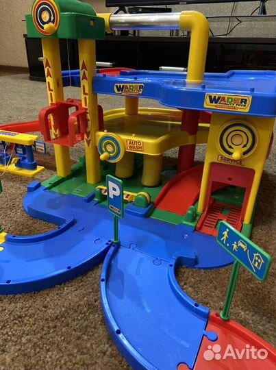 Гараж для машинок