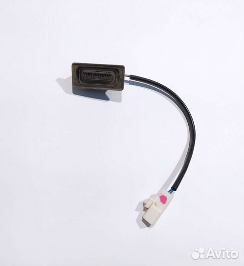 Кнопка багажника Subaru Tribeca B9