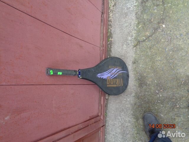 Теннисная ракетка для большого тенниса