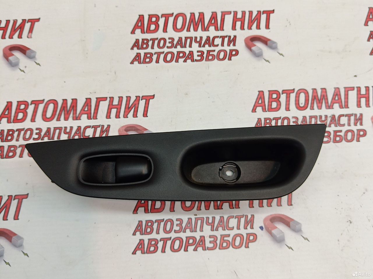 Кнопка стеклоподъемника задняя Nissan X-trail T32