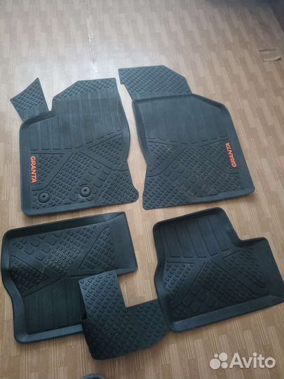 Комплект ковриков резиновых на лада Гранта