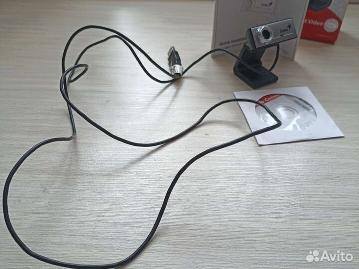 Веб-камера Genius