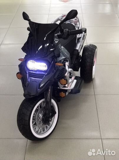 Детский электромобиль