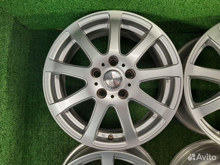 R16 Hot Stuff Exeeder 5x114.3 6.5JJ ET+38 цо73,1мм