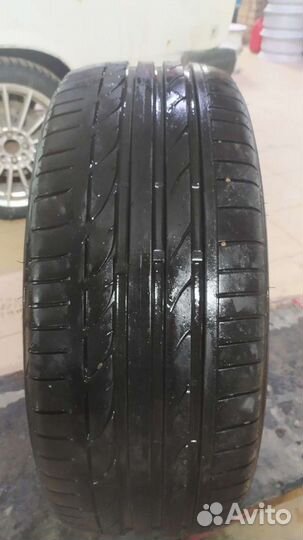 Bridgestone Potenza S001 235/45 R19