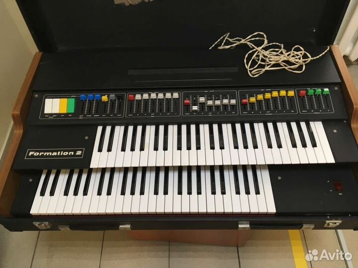 Электроорган Vermona formation 2