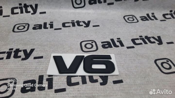 Шильдик V6 черный