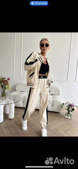 Спортивный костюм