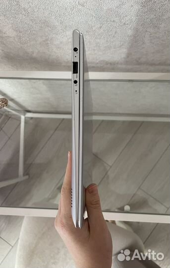 Ноутбук Lenovo ideapad 710s