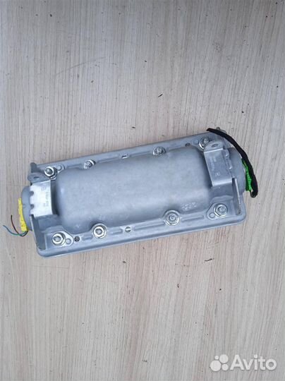 Подушка безопасности пассажира Mercedes Benz W211