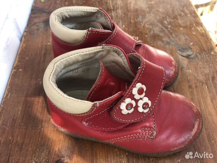 Детские ботинки