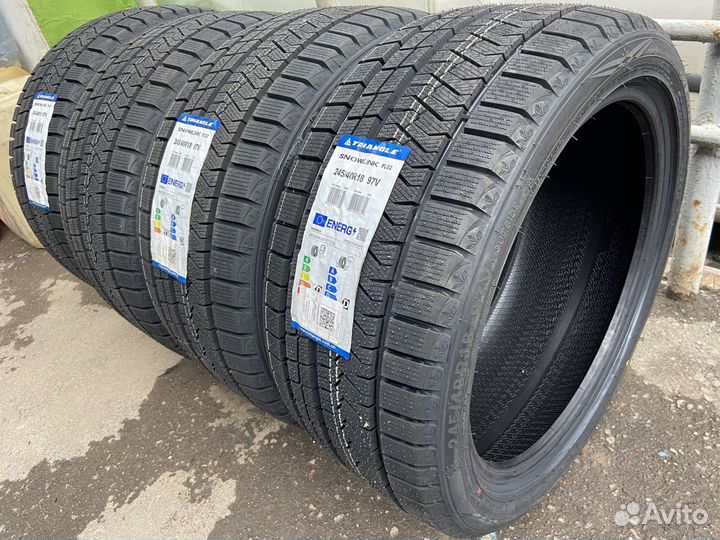 Triangle PL02 245/40 R18 97V