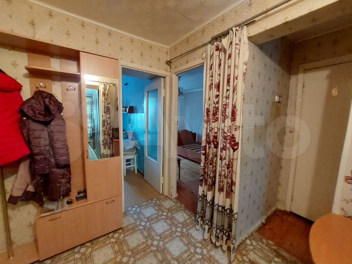 3-к. квартира, 60 м², 2/5 эт.