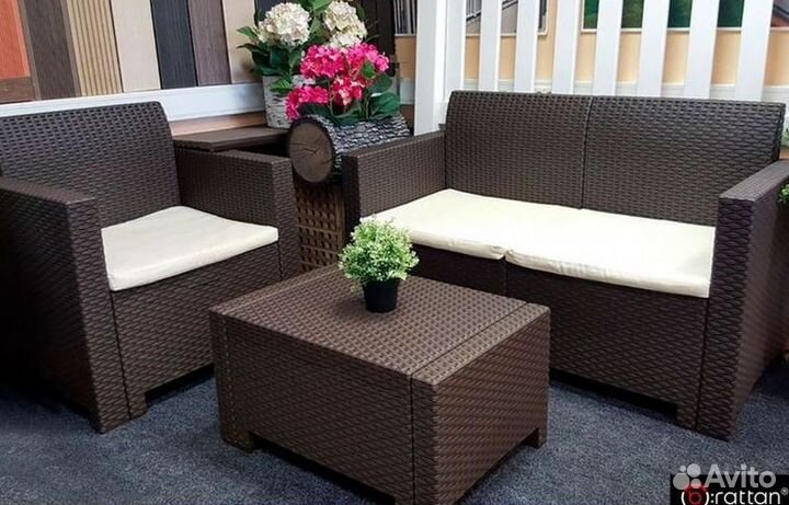 Креслоиз ротанга