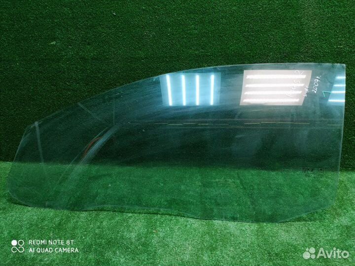 Стекло двери переднее левое Ford Focus 2 2005-2012