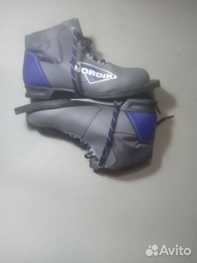 Лыжные ботинки