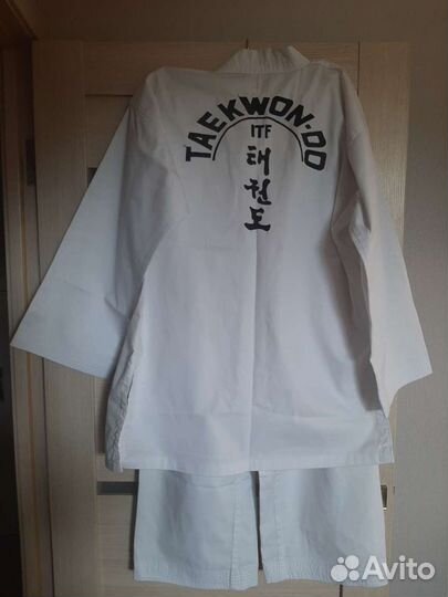 Костюм для тхэквондо (Добок)