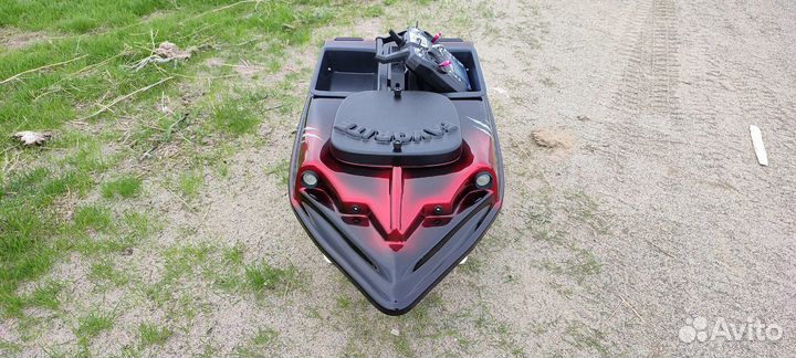 Кораблик для рыбалки Favorite Raptor