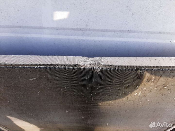 Радиатор охлаждения renault Daster