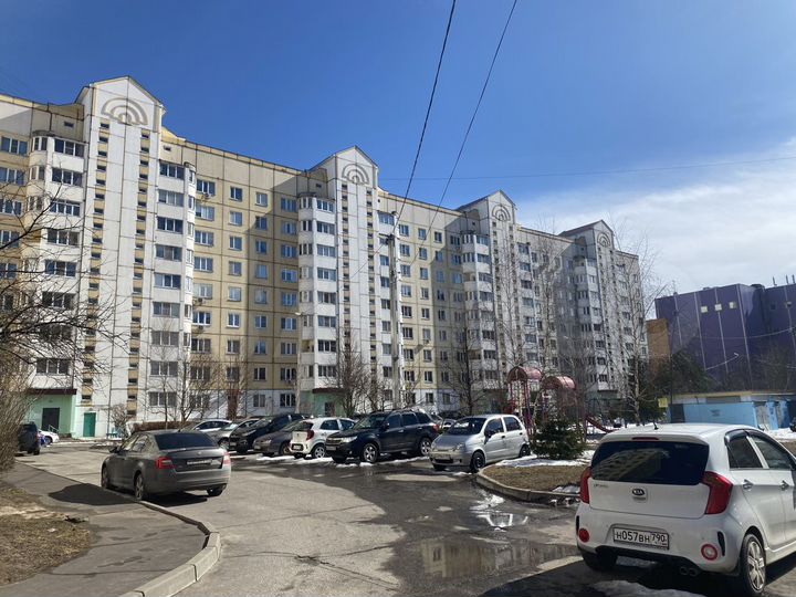2-к. квартира, 54 м², 4/10 эт.
