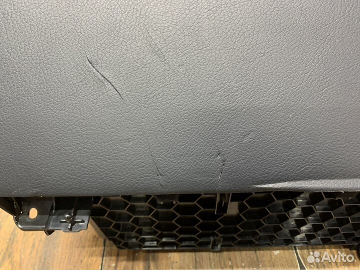 Lexus RX 350 Бардачок