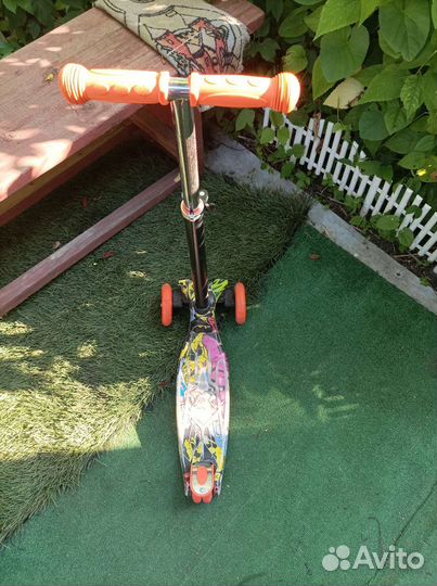 Самокат детский трехколесный
