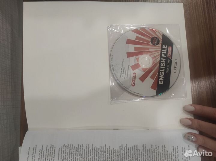 Книга и раб. тетр. English File Elementary 3 изд