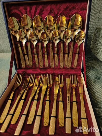Столовый набор ложки и вилки позолота