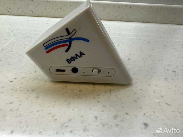 Беспроводная колонка на присосках