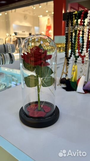 Роза в колбе красная светящаяся
