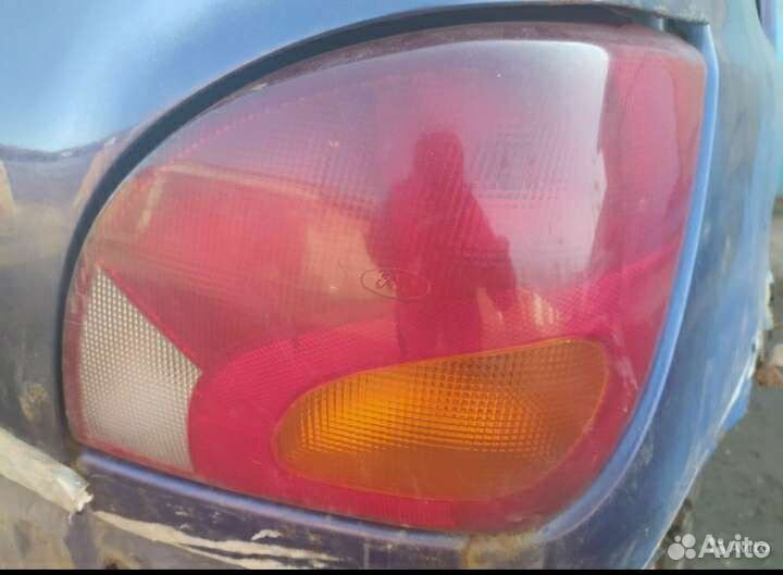Фонари задние Форд Фиеста