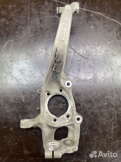 Кулак поворотный передний правый Audi Q5 2.0 3470