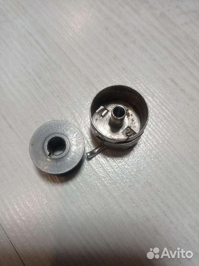 Челнок, шпулька швейная машинка