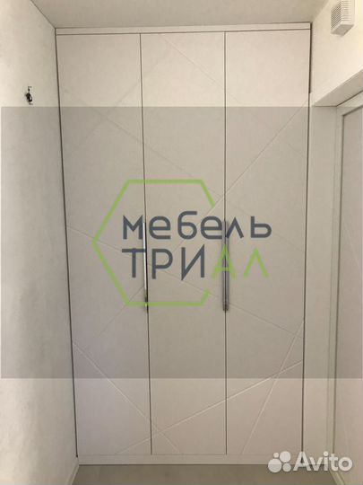 Шкаф