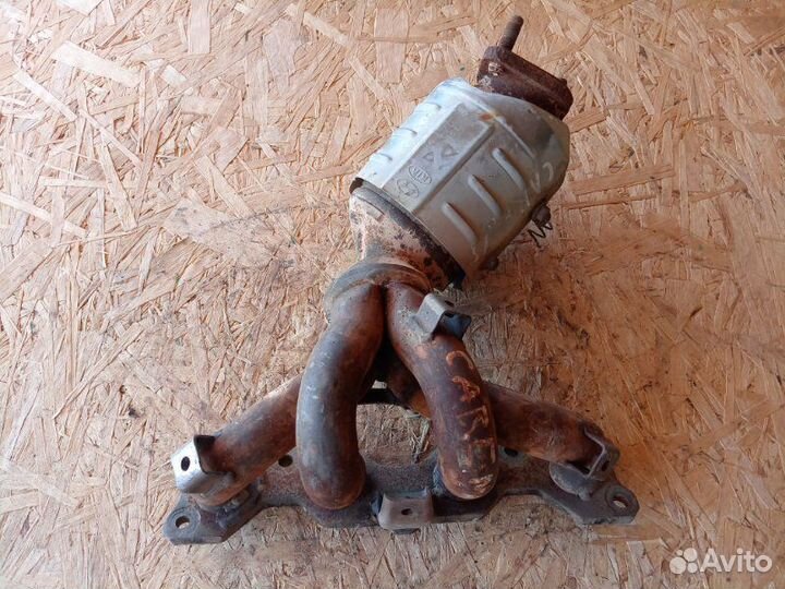 Коллектор выпускной Kia Carens FG G4KA 2009