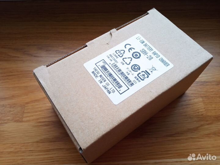 Зарядный стакан для Yaesu FT-70DR