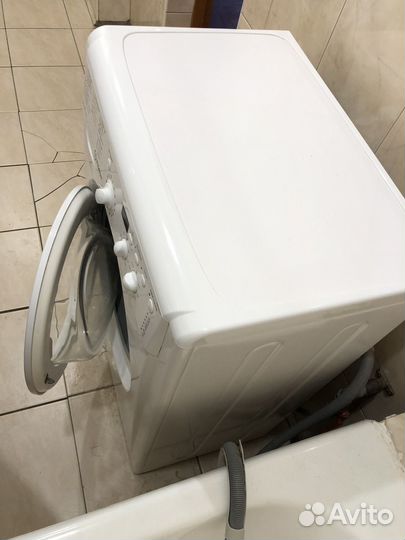 Стиральная машина indesit