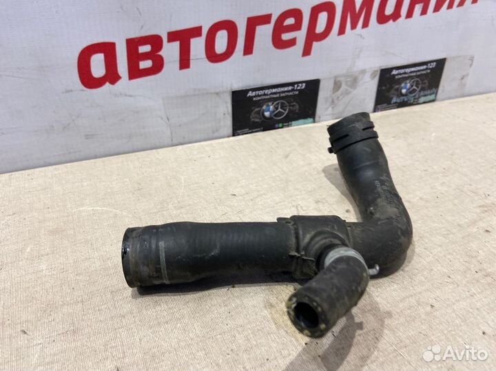 Патрубок системы охлаждения Mercedes C180 C204