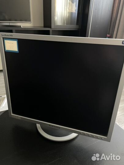 Монитор Samsung SynsMaster 940B