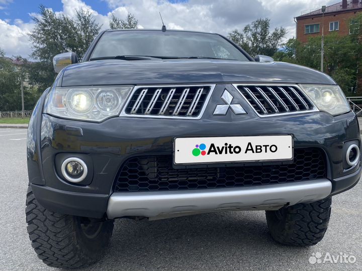 Mitsubishi Pajero Sport 2.5 AT, 2011, 215 000 км