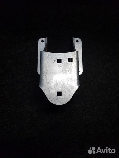 Прицепа Кронштейн для запасного колеса