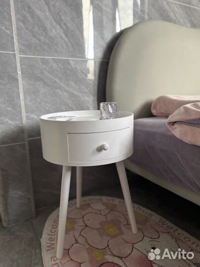 Тумба прикроватная белая