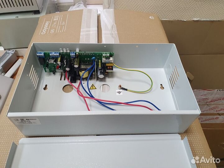 Блок беспереб. питания ивэпр 12В 2А под 2 акб 7Ач