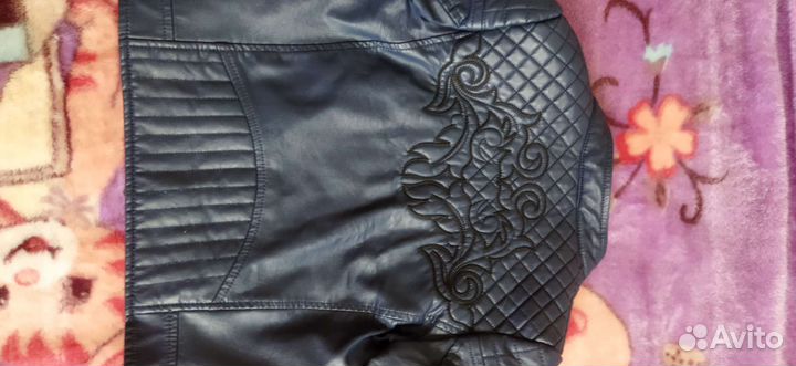 Кожаная куртка на девочку