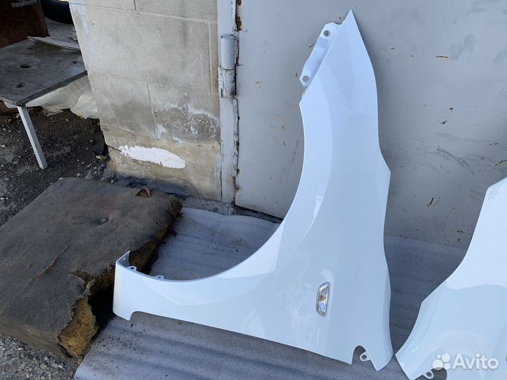 Крылья Kia Rio 4 Оригинал 2017-2021 Белый