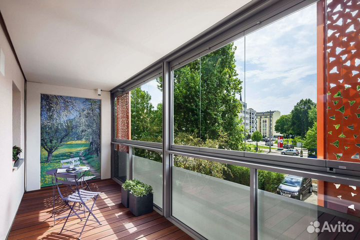 Безрамное остекление крупных объектов