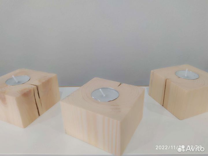 Подсвечник из дерева