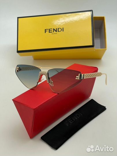 Солнцезащитные очки Fendi