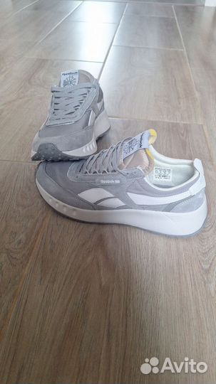 Кроссовки мужские 44 маломерят